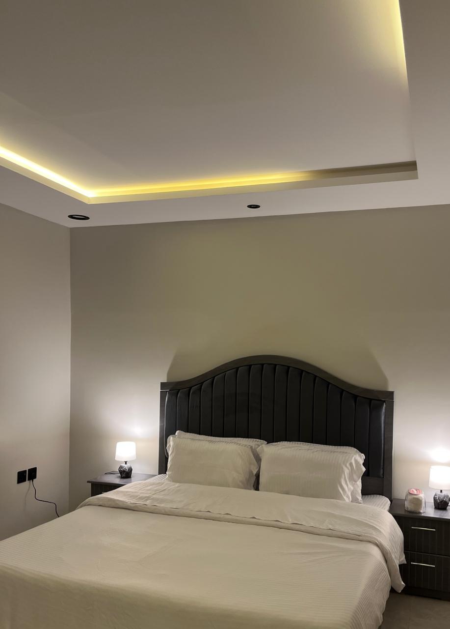 شقه مميزه في حي الفلاح 114