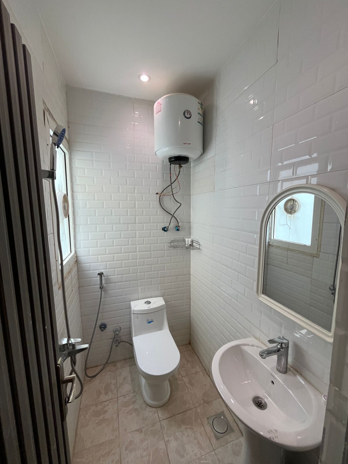 شقه مميزه في حي الصحافه 112