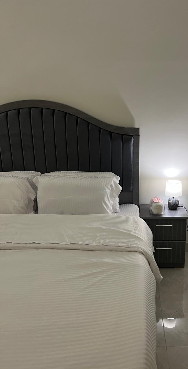 شقه مميزه في حي الفلاح 114