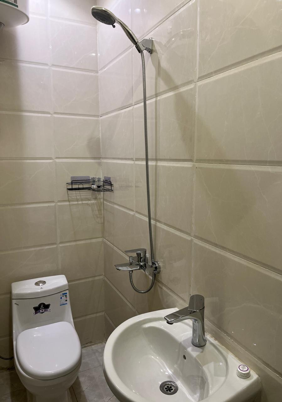 شقه مميزه في حي الفلاح 114